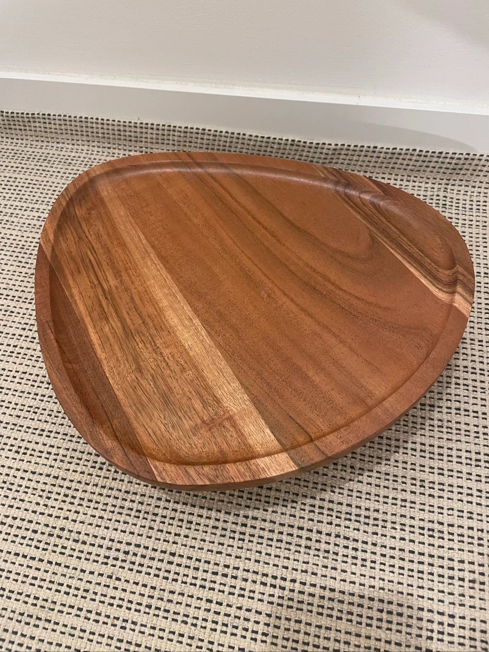 Plateau en bois avec pied 